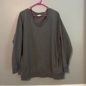Zenana Outfitters V-neck sweatshirt with pockets
